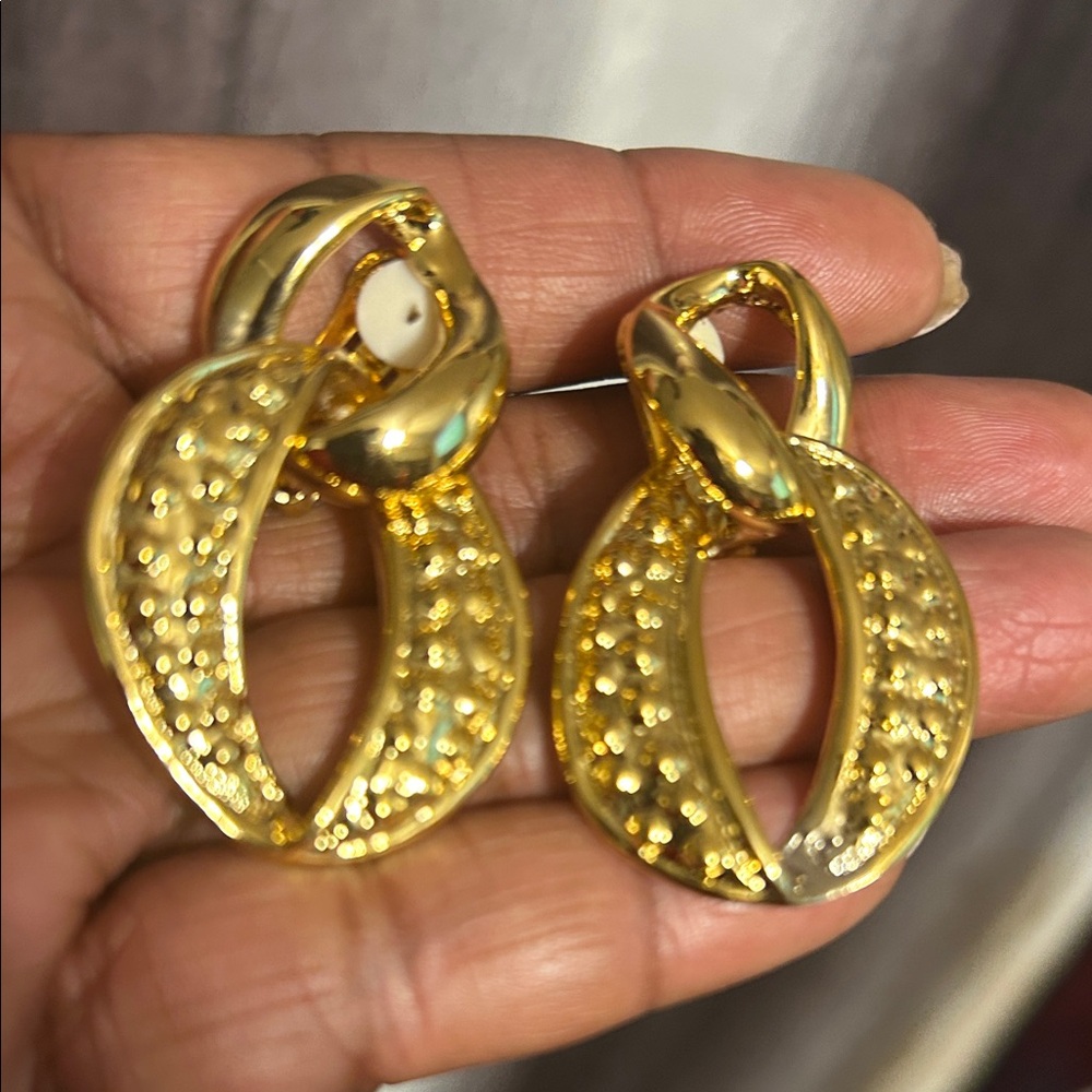 Vintage Gold Textured Earrings